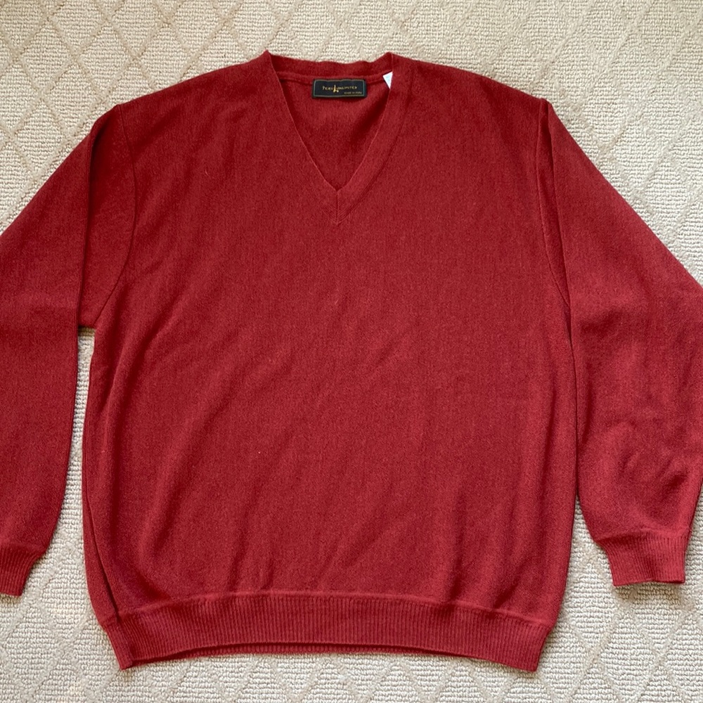 Alpaca/wool sweater with v neck